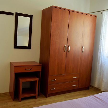 Peter Pan Apartments Palit Buitenkant foto