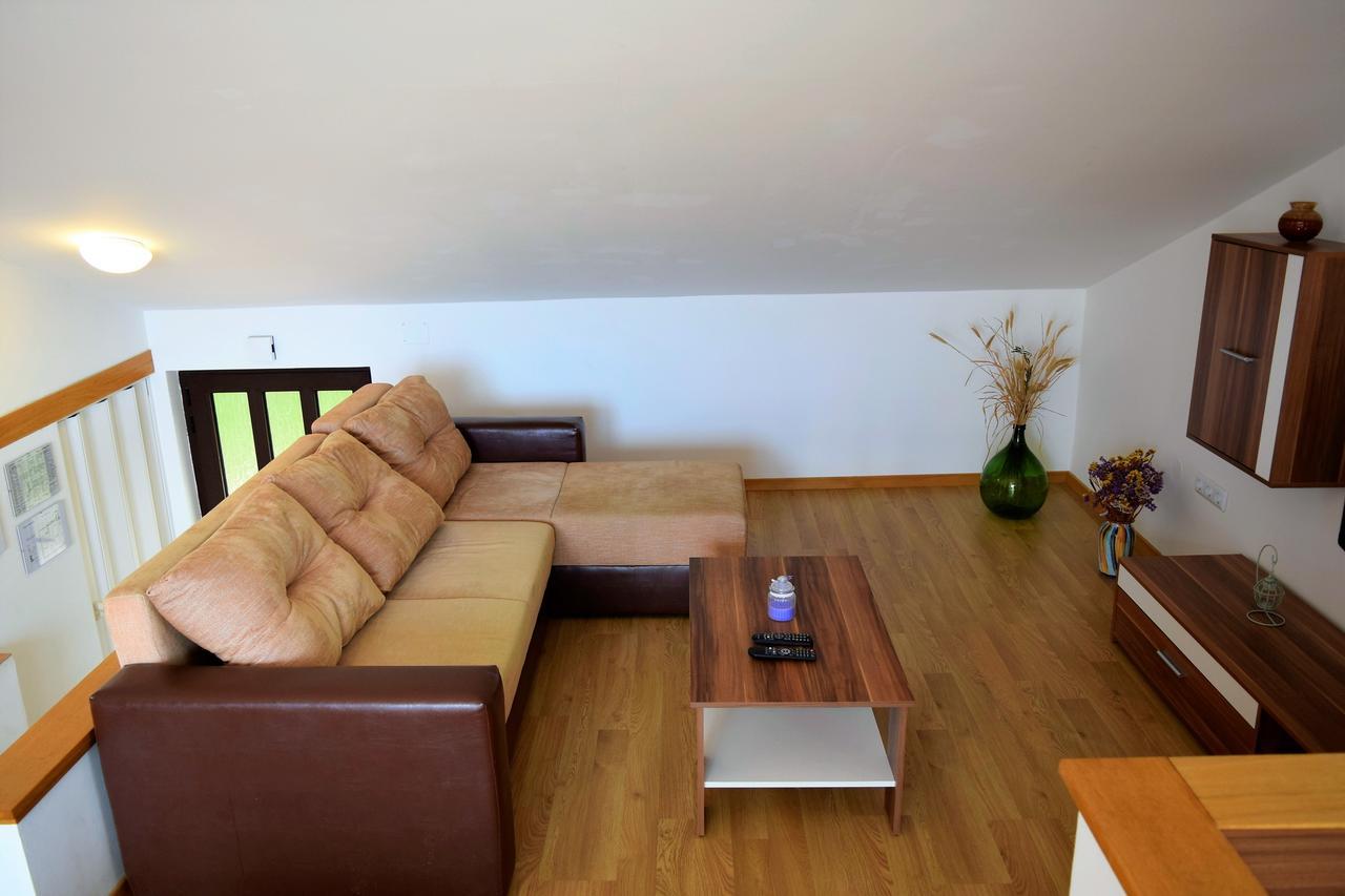 Peter Pan Apartments Palit Buitenkant foto